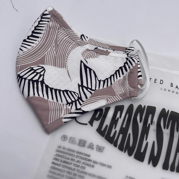 TED BAKER LONDON Reversible Reusable FACE MASK 
NWT 
OS - Picture 1 of 16